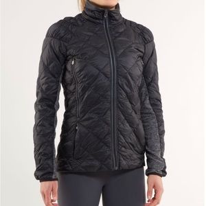 Lululemon Run: Turn Around Jacket
Black / Grey Houndstooth
